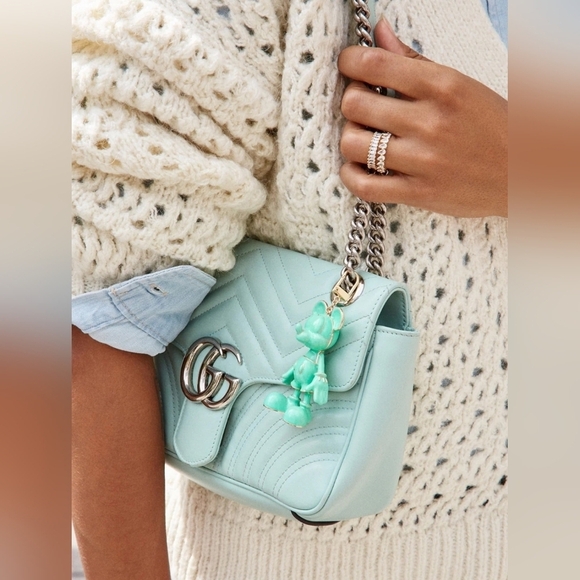 🔹️BAUBLEBAR🔹️ Disney Mickey Mouse Monochromatic green Bag Charm Key Chain ✨️💚 - Picture 3 of 3